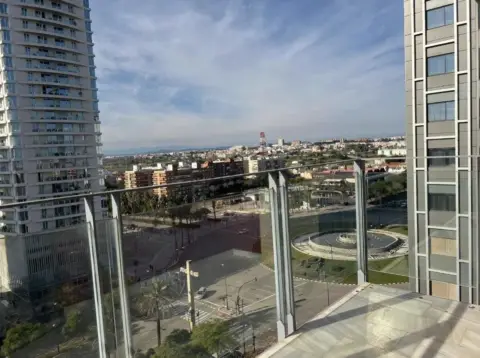 Piso en Avenida de las Cortes Valencianas