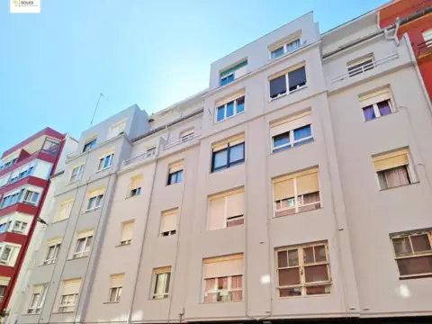Piso en calle del Tres de Noviembre
