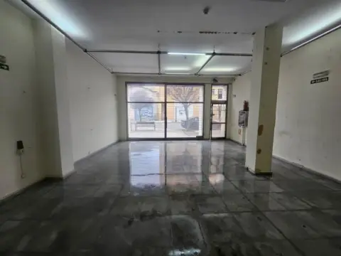 Local comercial en Avenida de Don Marcelo Celayeta