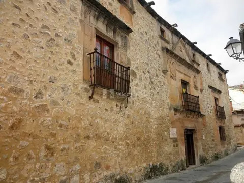 Edificio en Sepúlveda