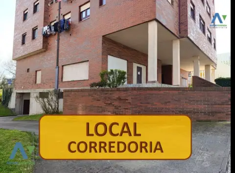 Local comercial en calle de la Media Legua
