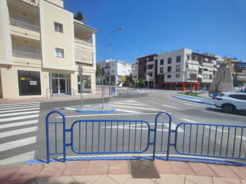 Local comercial en calle del Puente Viejo