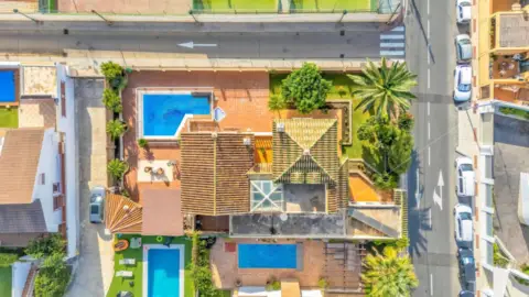 Chalet en calle de la Prolongación Rodríguez Acosta, 4