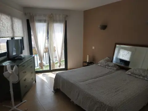 Casa adosada en calle de Teguisa