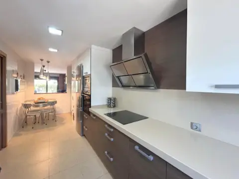 Casa adosada en Egües