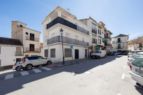 Local comercial en Paseo de los Álamos