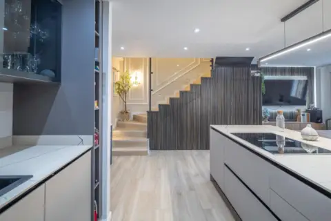 Dúplex en calle de Enrique Morales