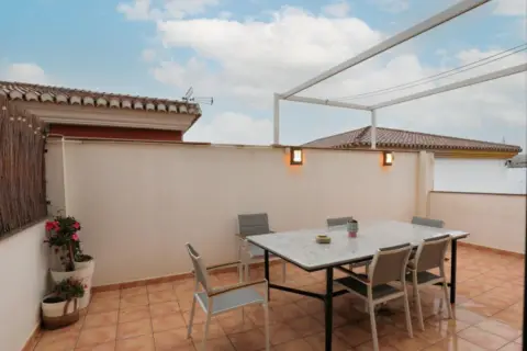 Chalet en calle de Lanjaron