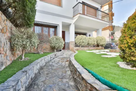 Casa adosada en Avenida de Andalucía