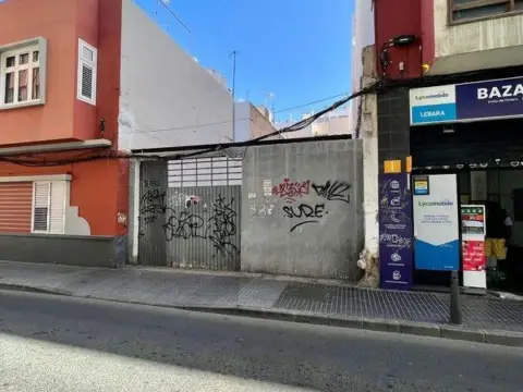 Terreno en calle Bernardo de la Torre