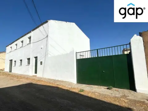 Nave industrial en Camino de la Vega Tordera