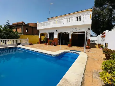 Chalet en C. San Miguel