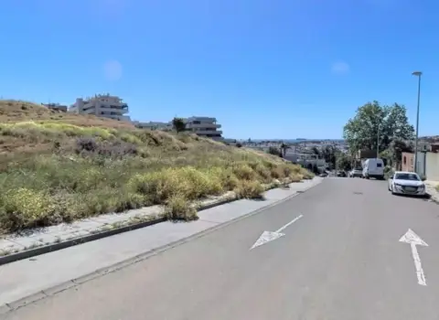 Terreno en La Granja - La Colina - los Pastores