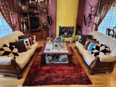 Casa pareada en Navatejera