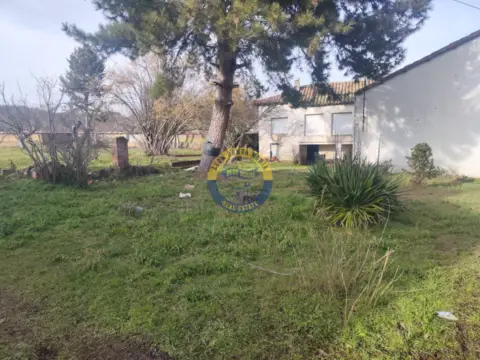 Casa en Santa María de Ordás