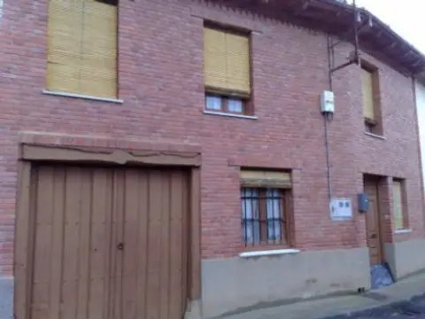 Casa en Villamoros de Mansilla