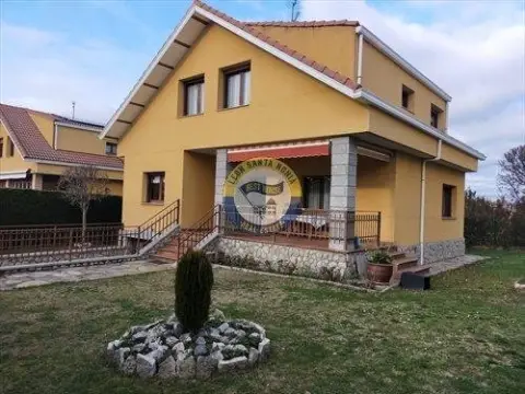 Chalet en Villanueva del Carnero