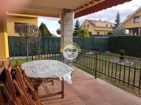 Chalet en Villanueva del Carnero