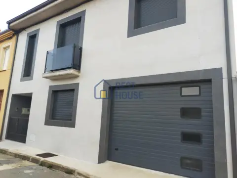 Casa en Robledo de Torío