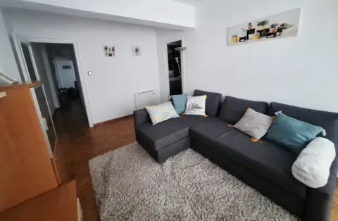 Piso en Centro de Salud Dobra