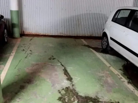 Garaje en calle de José Posada Herrera