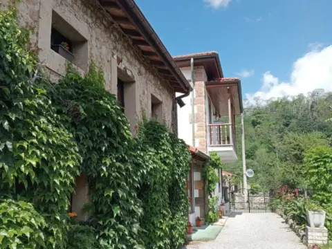 Casa en calle Arenas-La Herran