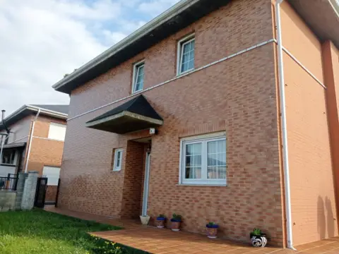 Chalet en Costa de Cantabria