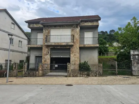 Chalet en calle Al Outeiro (O) (Velle), nº 2