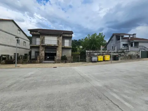 Chalet en calle Al Outeiro (O) (Velle), nº 2