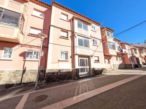 Piso en Colonia Los Salgueiriños