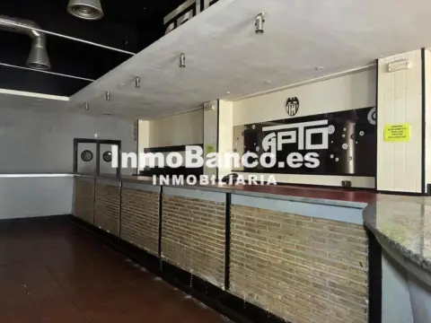 Local comercial en Carrer de Lluis de Santangel, 22
