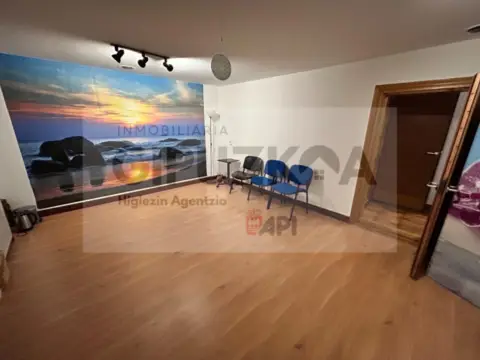 Oficina en calle de Iparragirre