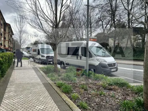 Local comercial en Plaza de Errekatxo