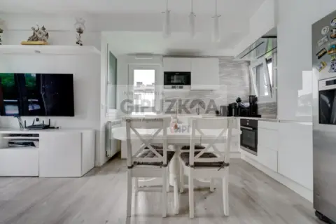 Ático en calle de Elizabete Maiztegi