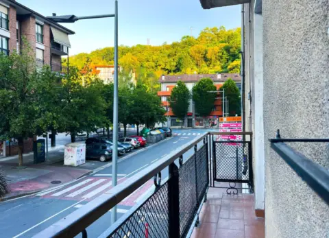 Habitación en calle de Pelotari, 6