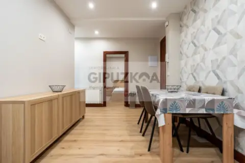 Piso en calle de la Virgen del Carmen