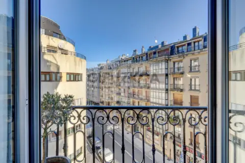 Piso en calle de la Gloria