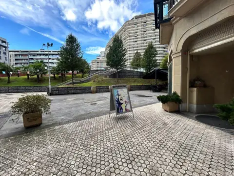 Local comercial en calle de Arroka