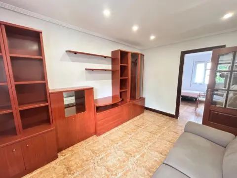 Ático en calle de Untzaenea