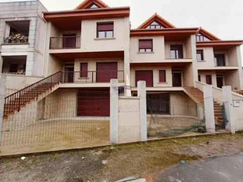 Casa adosada en Teis