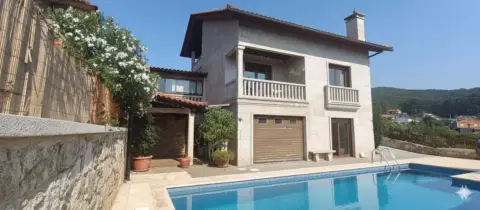 Chalet en O Rosal