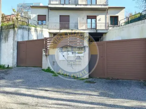 Casa pareada en Camiño Real de Angorén