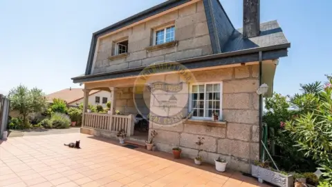 Chalet en Coruxo