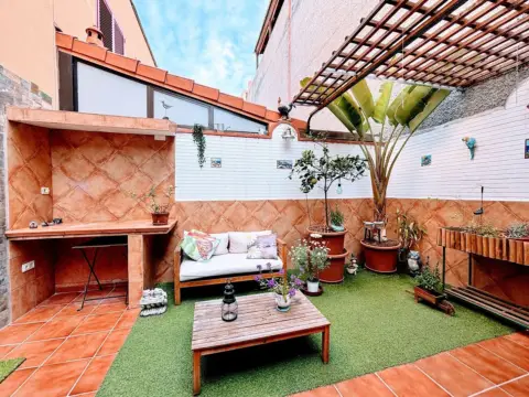 Casa adosada en calle Serventía