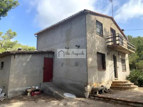 Finca rústica en calle Acampador