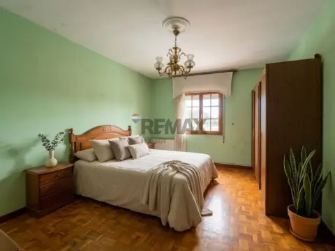 Casa pareada en calle Ru Lamas Abade