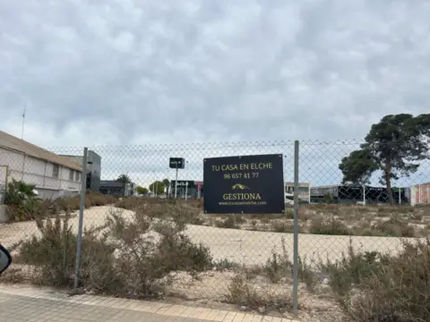 Terreno en Cementerio-El Aljub