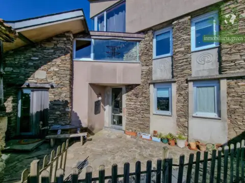 Chalet en Rúa Atallo, 1