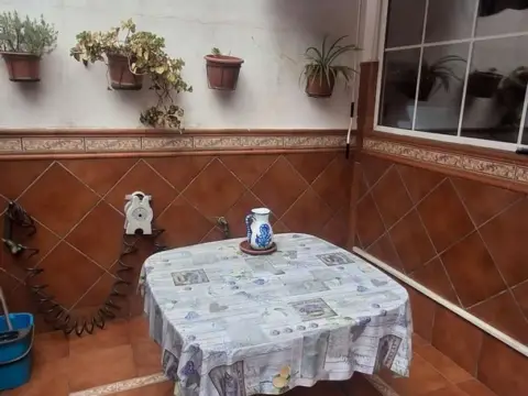 Casa adosada en Avenida de los Pinos