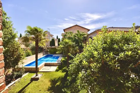 Chalet en Los Cigarrales-Montesión